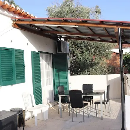 Casa de Férias Alieira's House - Pet Friendly Torres Novas